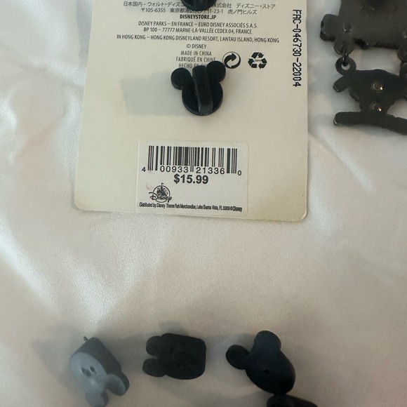 Disney Enamel Pin Lot - Black, Red, Gold Accents - Picture 13 of 14